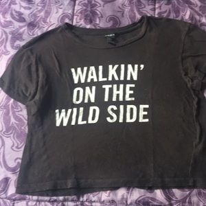 black crop top shirt